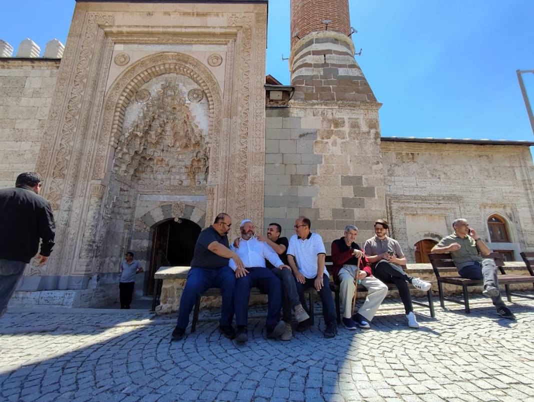 Konya’nın “Çivisiz Camii” ziyaretçi rekoru kırdı 3